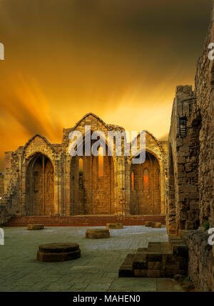 La chiesa di Panagia (Vergine) dei burgh nella città vecchia di Rodi Grecia Foto Stock