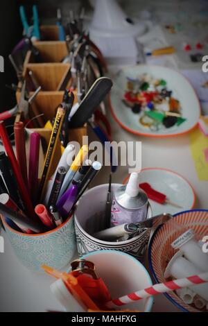 Una selezione di strumenti utilizzati in gioielleria Foto Stock