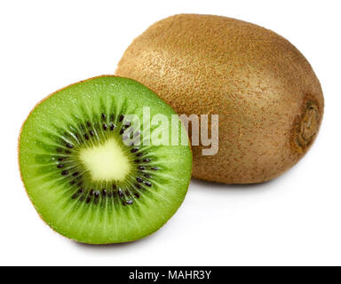 Kiwi e con tutta la kiwi e kiwi slice o mezzo frutto. Isolato su sfondo bianco. La deliziosa e succosa e kiwi. Foto Stock