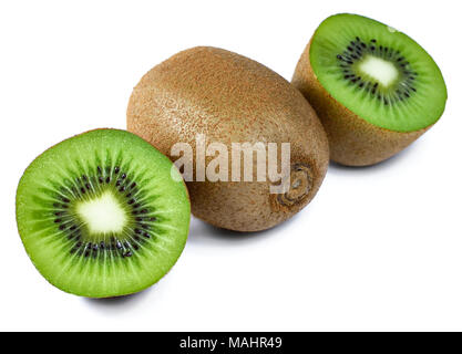 Kiwi e con tutta la kiwi e kiwi slice o mezzo frutto. Isolato su sfondo bianco. La deliziosa e succosa e kiwi. Foto Stock