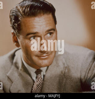 ERROL FLYNN (1909-1959) Australian film attore circa 1940 Foto Stock
