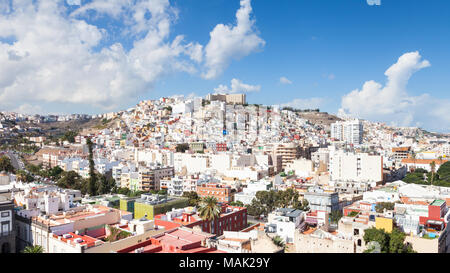 La vista su tutta la città di Las Palmas verso 'il dipinto di collina' sull'isola spagnola di Gran Canaria. Foto Stock