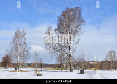 HELSINKI, Finlandia - 28 Marzo 2018: Spring Park nel centro di Helsinki Foto Stock