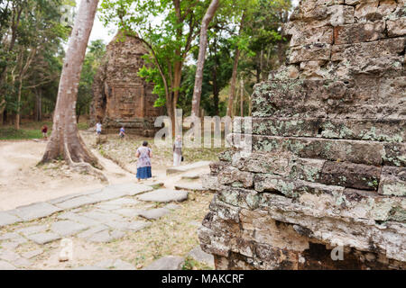 Cambogia templi, IX secolo indù templi in rovina, Sambor Prei Kuk sito Patrimonio Mondiale dell'UNESCO, Cambogia Asia Foto Stock