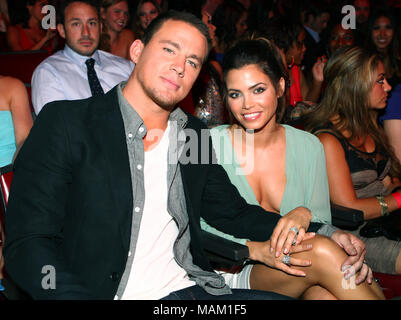 ***FILE FOTO*** Channing Tatum e Jenna Dewan Tatum Split dopo quasi 9 anni di matrimonio Universal City, CA - 3 giugno: (L-R) Channing Tatum, Jenna Dewan-Tatum al 2012 MTV Movie Awards al Amphitheatre di Gibson Giugno 3, 2012 in città universale, California. MPIPG/ MediaPunch. Foto Stock