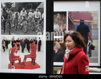 Praga, Repubblica Ceca. 1 Aprile, 2018. La mostra fotografica da Czech News Agency (CTK) archivi segna il centenario della fondazione della Cecoslovacchia e anche la fondazione di CTK è stata aperta al pubblico a Praga, nella Repubblica Ceca il 1 aprile 2018. La mostra nella sede del Senato del giardino si terrà dal 1 Aprile al 18 maggio. La mostra è stata denominata i momenti del secolo. Credito: Ondrej Deml/CTK foto/Alamy Live News Foto Stock