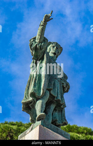 Vista al monumento a Cristoforo Colombo a Rapallo, Italia Foto Stock