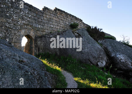 Castro Laboreiro castello medievale. Panda Gerês National Park, Portogallo Foto Stock