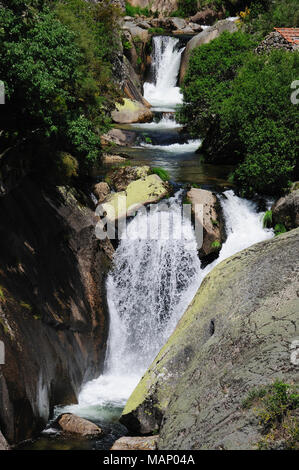 Laboreiro fiume. Castro Laboreiro. Panda Gerês National Park. Portogallo Foto Stock