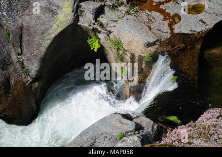 Laboreiro fiume. Castro Laboreiro. Panda Geres National Park. Portogallo Foto Stock