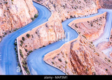 Dades Gorge è una bella strada tra le Montagne Atlas in Marocco Foto Stock