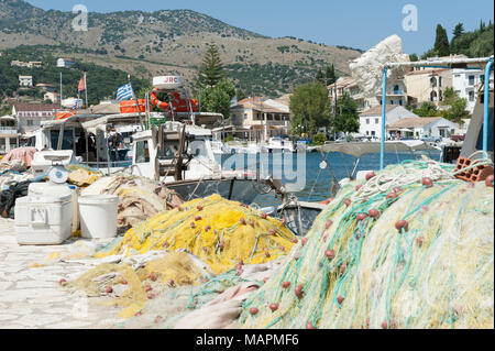 Porto di Kassiopi, Corfu, Isole Ionie, Grecia, Europa Foto Stock