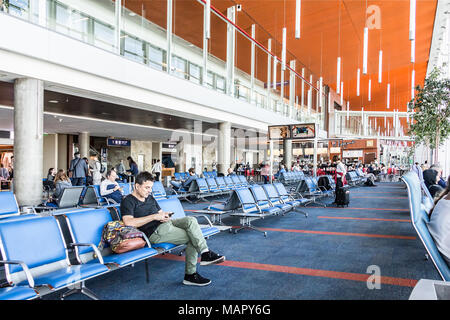 Buenos Aires, Argentina - Marzo 23th, 2018: vista interna alle porte del terminale C del Ministro Pistarini Aeroporto Internazionale di Ezeiza, Bu Foto Stock