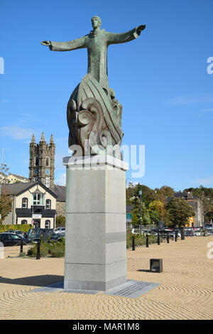 Statua di San Brendan il navigatore, Wolfe Tone Square, Bantry, Wild Atlantic modo, nella contea di Cork, Munster, Repubblica di Irlanda, Europa Foto Stock