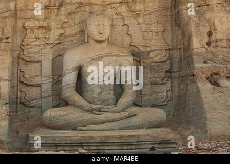 Polonnaruwa, Sri Lanka. Colossali statue di Buddha a Gal Vihara Foto Stock