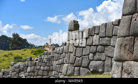 Inca i muri in pietra a Sacsayhuaman sito archeologico, Cusco (Cuzco, Perù Foto Stock