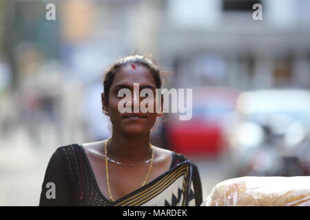 Bangalore, India - 16 Ottobre 2016: Ritratto di Ignoto eunuco spotted questa sera in Residency Road, Bangalore. Foto Stock