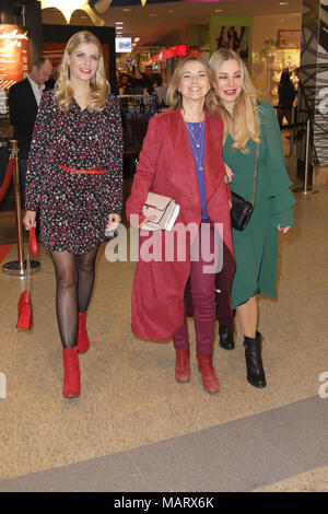 Late Night Shopping Party a Hamburger Meile 03.03.2018 Con: Tanja Buelter, Tina Ruland und Xenia Seeberg dove: Amburgo, Germania Quando: 04 Mar 2018 Credit: Becher/WENN.com Foto Stock