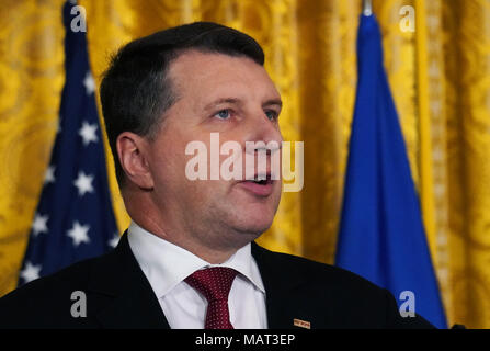 Washington, Stati Uniti d'America. 3 Aprile, 2018. Presidente Rainonds Vejonis di Lativia partecipa a una conferenza stampa con i leader dei Paesi baltici il 3 aprile 2018. Credito: Dennis Brack/Alamy Live News Foto Stock