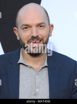 WESTWOOD, CA - 03 aprile: Attore Paul Scheer assiste la premiere di Universal Pictures' 'bloccanti' al Regency Village Theatre il 3 aprile 2018 a Westwood, California. Foto Stock