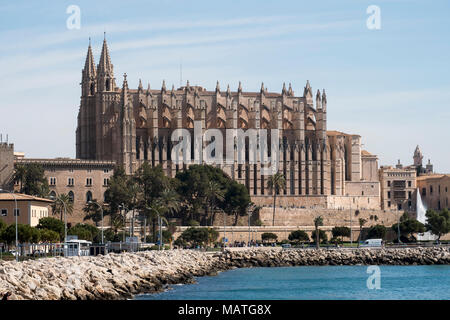 Mallorca, Palma de Mallorca, Kathedrale La Seu, Blick von Süden Foto Stock