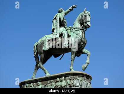 Il principe Mihailo monumento in Piazza della Repubblica, Belgrado, Serbia Foto Stock