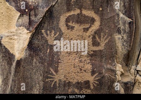 Incisioni rupestri, leggenda rock stato sito archeologico, Wyoming stile Dinwoody antica arte rock Foto Stock