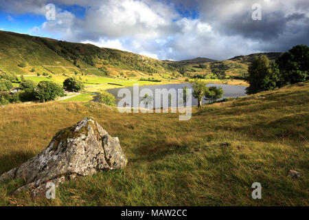 Watendlath Tarn, Parco Nazionale del Distretto dei Laghi, Cumbria County, Inghilterra Foto Stock