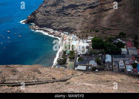 Sant'Elena il lungomare e il porto di Saint Helena, Atlantico del Sud. Foto Stock