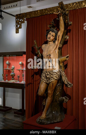 La scultura, 'Saint Sebastian'. Museo del Cabildo della Cattedrale di Oviedo. Asturias, Spagna. Foto Stock