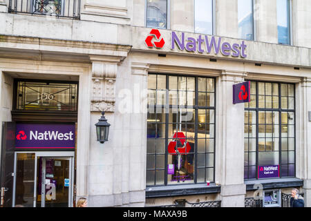NatWest Bank Branch Londra Regno Unito Regno Unito Foto Stock