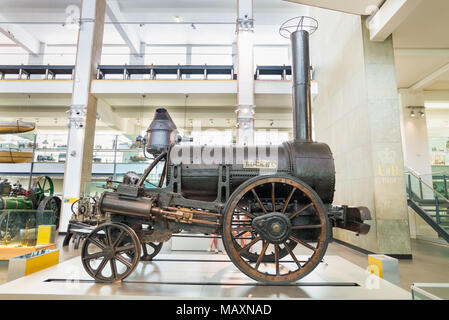 Stephenson's Rocket locomotiva, 1829 presso il Science Museum di Londra, Regno Unito Foto Stock