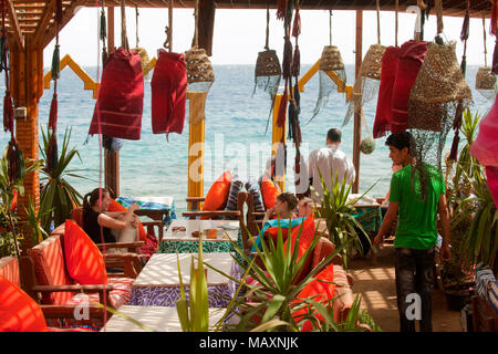 L'Egitto, la penisola del Sinai, Dahab, "amici" Ristorante Foto Stock