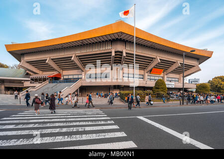 Tokyo, Giappone - Nippon Budokan edificio - Arena per le arti marziali e concerti Foto Stock