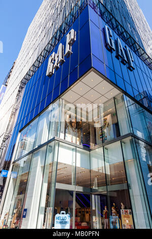 Giappone, Honshu, Tokyo, Ginza, Gap Store Foto Stock