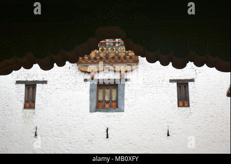 Finestra di Paro Dzong in Bhutan Foto Stock