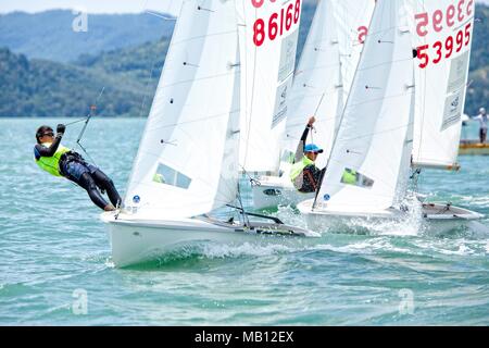 ISAF nazioni emergenti Programma, Langkawi, Malesia. Chi-Chian Wu da Taiwan, TPEWC1 Chih-Yuan Chu da Taiwan, TPECC2. 420, numero vela: 86168 in TPE Foto Stock