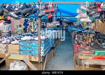 Negozio di calzature, libero mercato, Belem, paraiba, Brasile Foto Stock