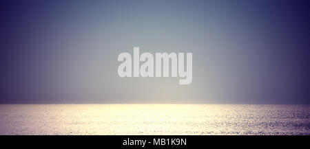 Con calma il mare aperto Foto Stock