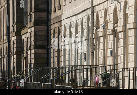 La facciata della terrazza di Rose è un raffinato esempio di Scottish architettura georgiana a Perth, Scotland, Regno Unito Foto Stock