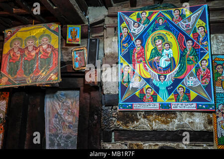 TIGRAY, Etiopia - Gennaio 11, 2018: Interiore della chiesa di Debre Damo monastero nel Tigray, Etiopia. Foto Stock