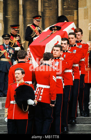 I funerali del maresciallo di campo Montgomery 1° Vicount Montgomery di Alamein presso la Cappella di St Georges Windsor 1 Aprile 1976 Foto Stock