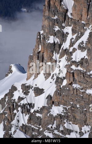 Guardando verso il basso su picchi di Courchevel dal Verdon Foto Stock