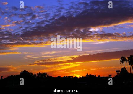 Tramonto sull'Epcot Center di Orlando, Florida, Stati Uniti d'America Foto Stock