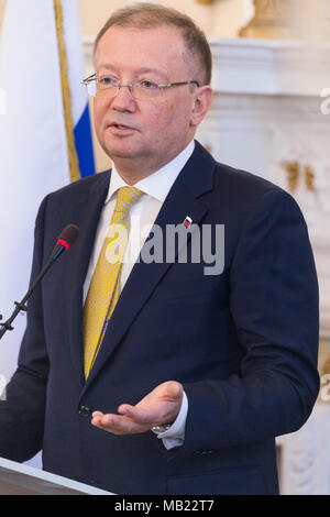 Ambasciatore russo presso la Dott.ssa Alexander Yakovenko conferenza stampa, London, Regno Unito - 05 Aprile 2018 Foto Stock