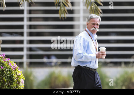 Sakhir, Bahrain. 05 apr, 2018. Chase Carey, Presidente di Formula Uno. Credito: dpa/Alamy Live News Foto Stock