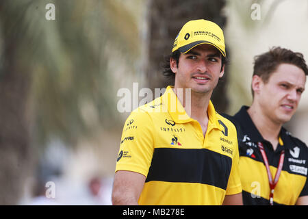 Sakhir, Bahrain. 05 apr, 2018. Motorsports: FIA Formula One World Championship 2018, il Gran Premio del Bahrain,#55 Carlos Sainz (ESP, Renault ), Credito: dpa/Alamy Live News Foto Stock