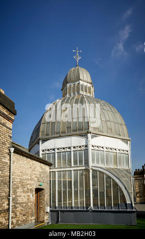 Manchester Victorian shopping arcade, Barton Arcade ghisa e glassrooftop nel centro della città Il Grade II * listed building Foto Stock