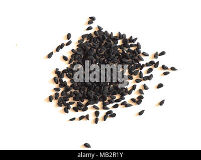 Di cumino nero (nigella sativa) aka nero semi di cumino su sfondo bianco Foto Stock