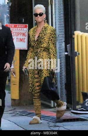 Katy Perry visita il 'Jimmy Kimmel Live!' studios offre: Katy Perry dove: Los Angeles, California, Stati Uniti quando: 05 Mar 2018 Credit: WENN.com Foto Stock